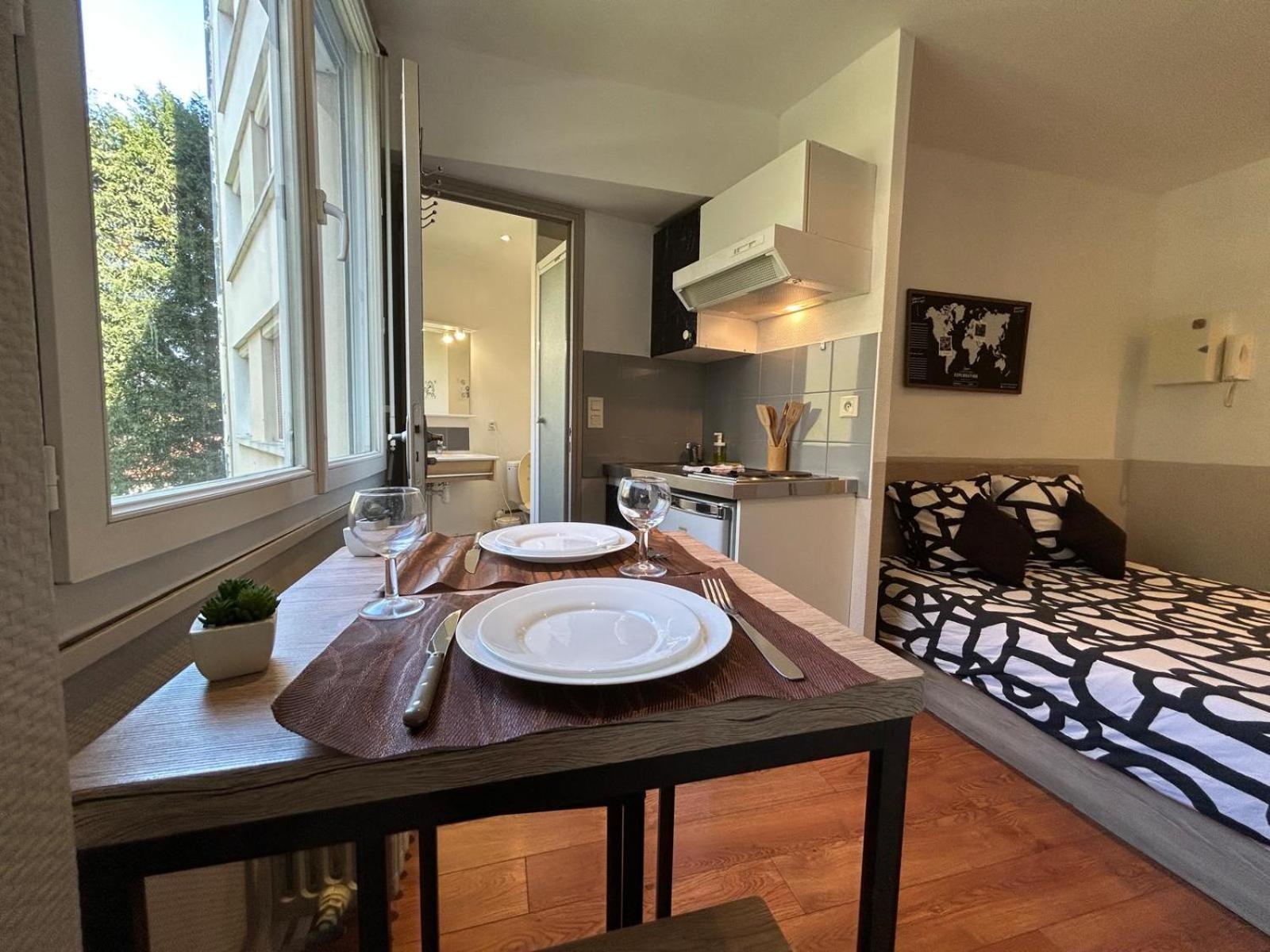 טרואה Studio 96 - Wi Fi Fibre - Residence Beausejour - Proche Centre Ville מראה חיצוני תמונה